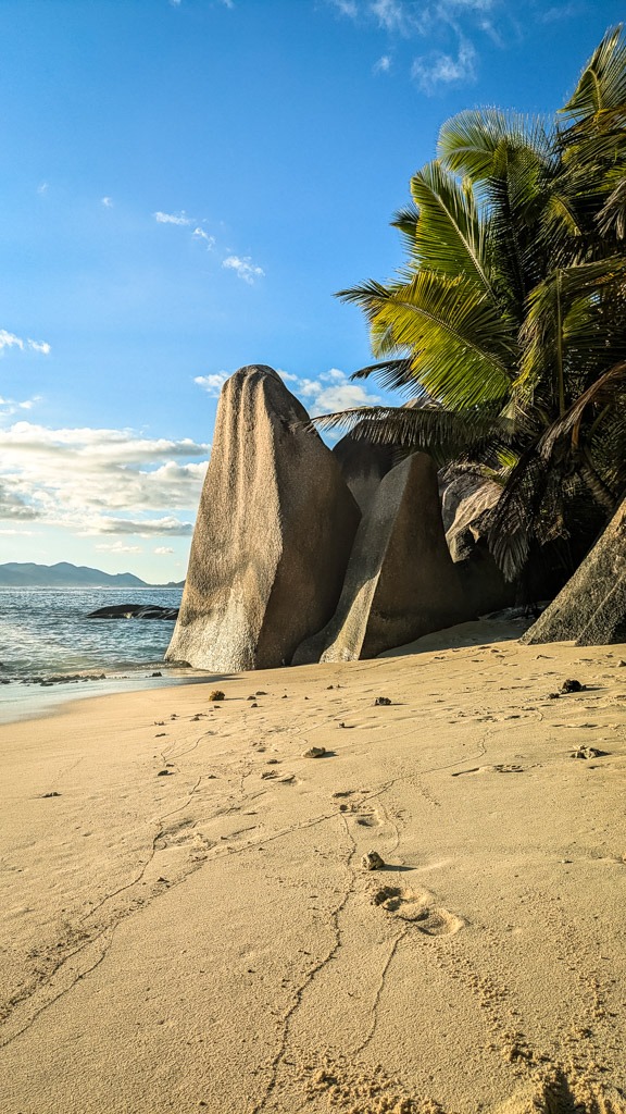 Strandabschnitt am Anse Source d'Argent auf La Digue, Seychellen.